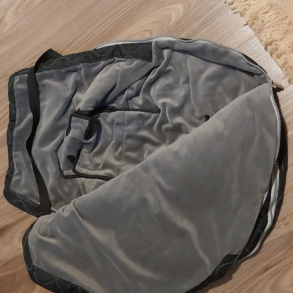 JJ cole bundle me carseat cover - Picture 2 of 3